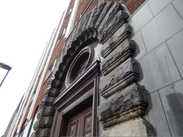 This is an interesting archway. It looks like the rough bits and the smooth bits are actually all ca...