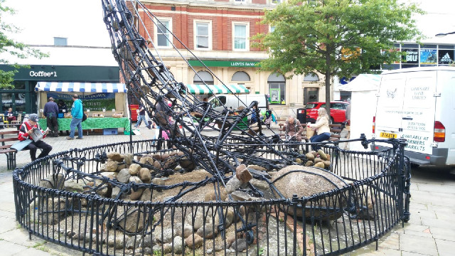 One of several vaguely nautical-looking statues in Fareham town centre.