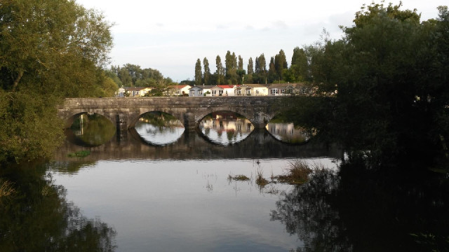 The old bridge over the River Stour.