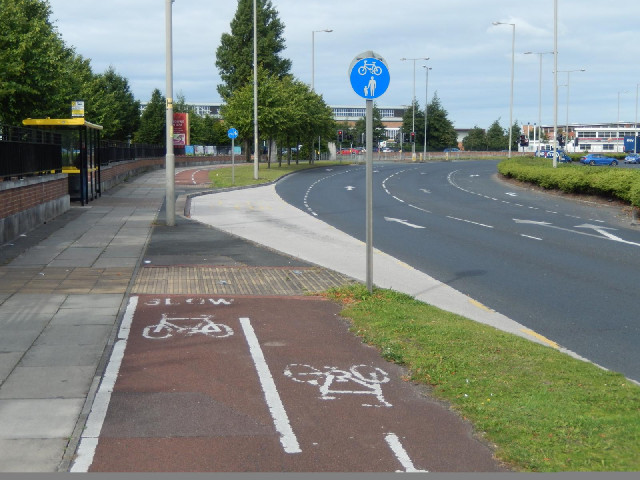 There's an issue with this cycle lane.