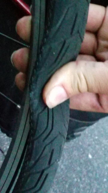 I've got another flat tyre only about a kilometre from hy hotel. I don't know what's caused it. I'll...