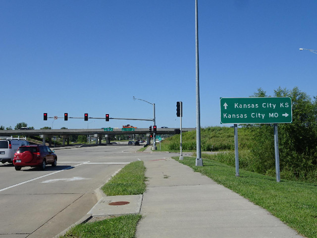 Here, motorists get to choose between Kansas City, the largest city in Missouri, and the adjoining s...