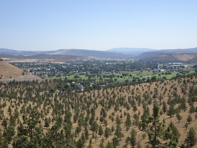 A view down into Prineville.