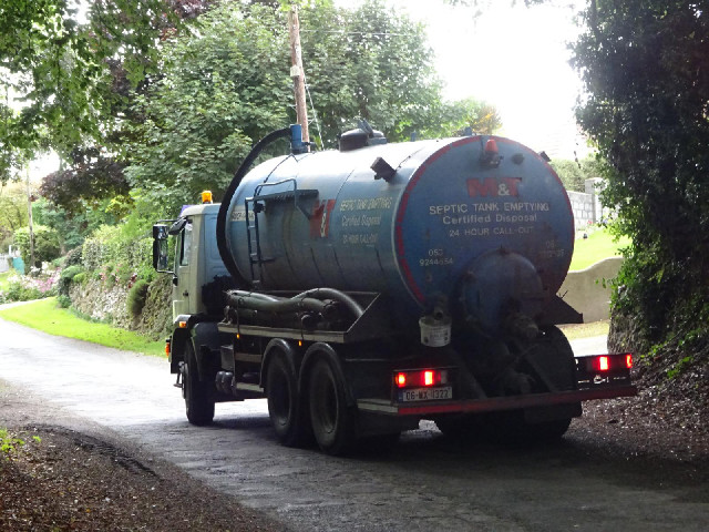 This sewage lorry overtook me, then stopped in the road ahead and started to reverse. I stayed well ...