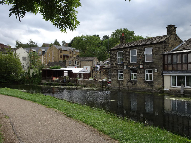 A pub on the canal.