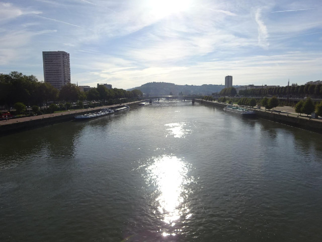 Sunlight glinting off the Seine.
