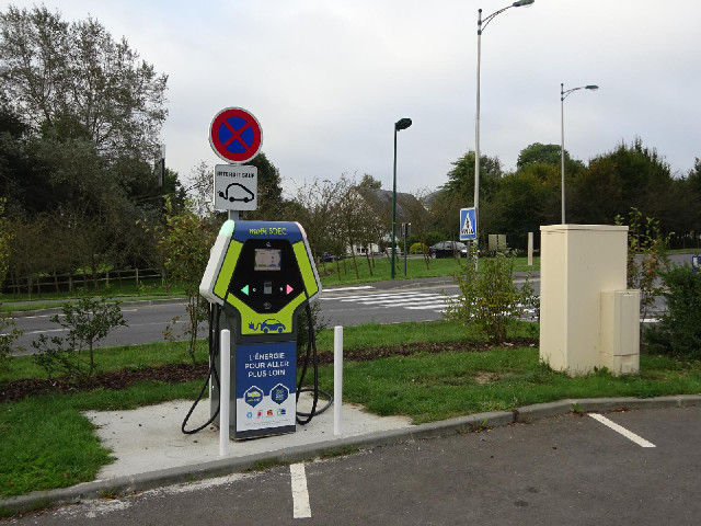 An electric car charger. I have been overtaken by a couple of electric cars during my time in France...