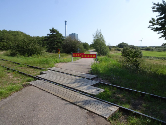 A level crossing on the bike route.