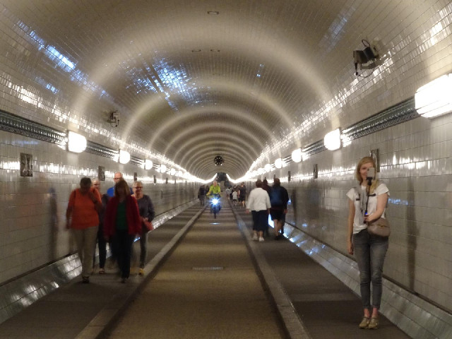 This is what I've come down here for: The St. Pauli Elbe Tunnel, 426 metres long.