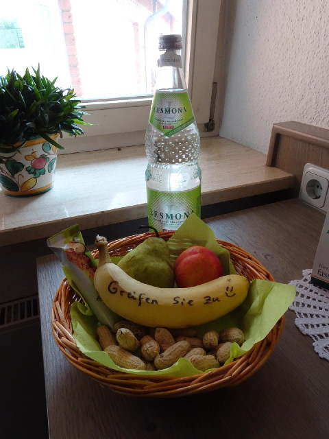 It comes with free fruit, nuts and a fizzy water. The label says "grab them".