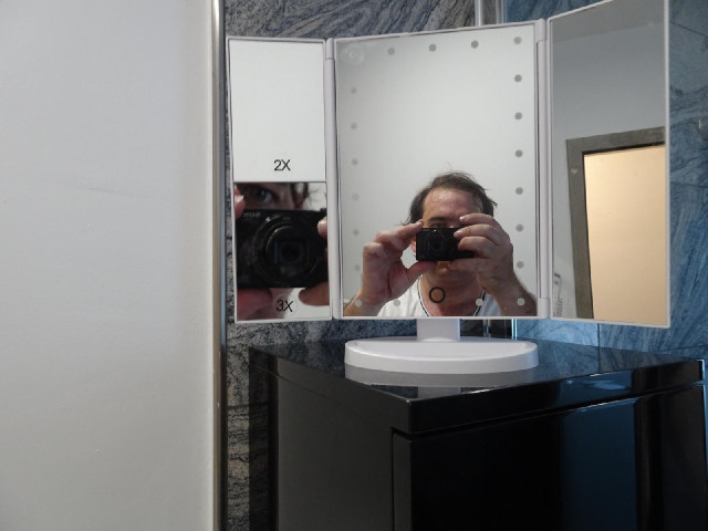 Enlarging mirrors in the bathroom.