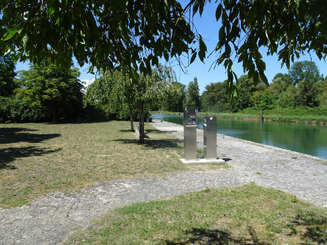 A cyclist who overtook me a few minutes ago had stopped here and looked like he was refilling his bo...