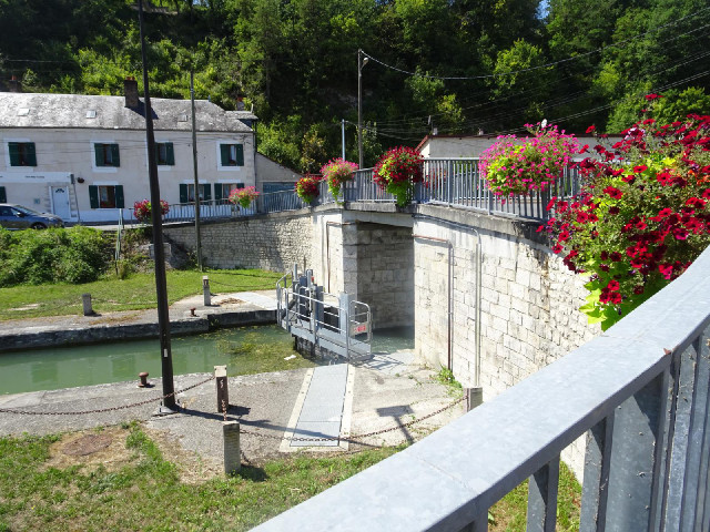 This lock has a very low rise.