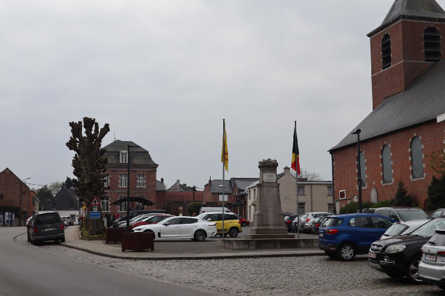 Greetings. Welcome to my 2023 holiday. This year I'm starting in this small town in Belgium. If all ...