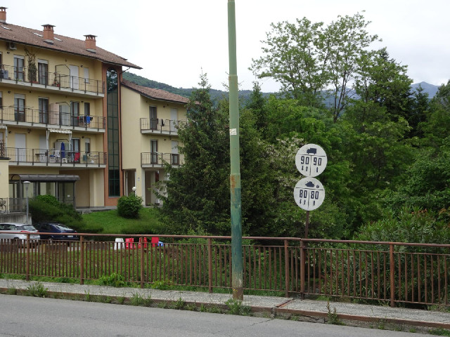 In Pinerolo, near my next road. Just round the corner from here, I got stuck in a queue of vehicles ...