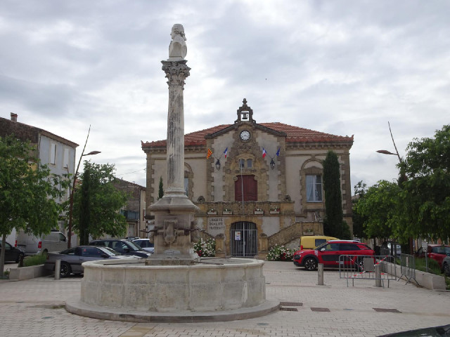 The village of Charleval.