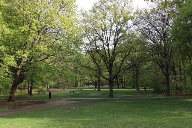 17th June Street cuts through this park. It's called the Tiergarten, meaning Animal Garden, because ...
