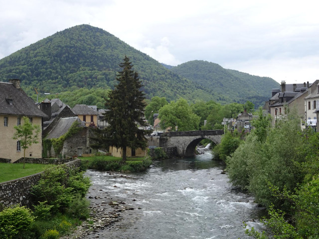 Look at that little waterfall under the bridge.