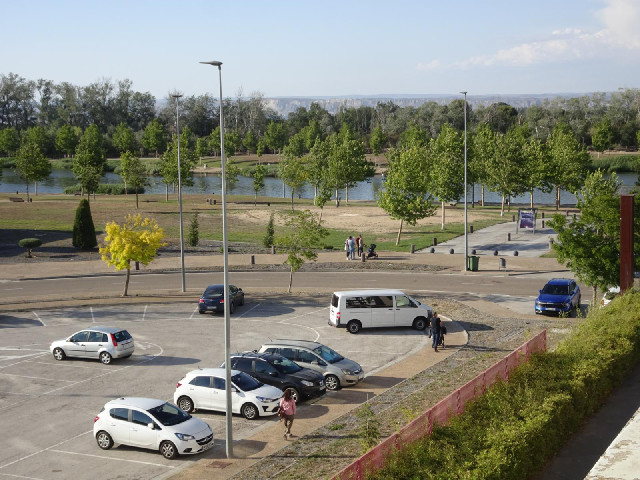 However it's one of the few hotels in Zaragoza which has free parking. In fact it's got more than it...