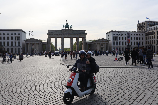 What I haven't shown is that there's quite a heavy police presence around here. It seems to be dense...