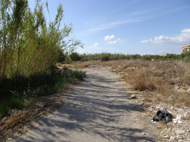 I thought this would be a paved road leading most of the way back to the hotel. Obviously not.