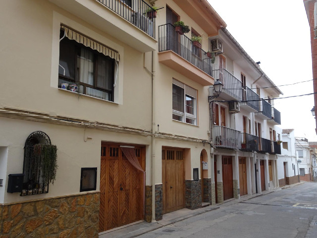 Just a street in a town called Altura.