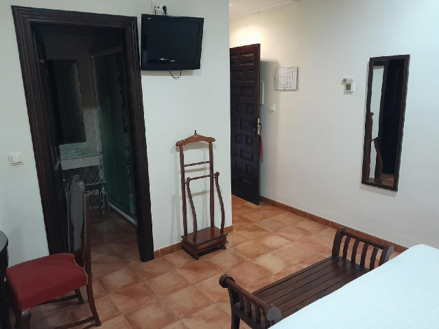 My room tonight has an old-fashioned feel.