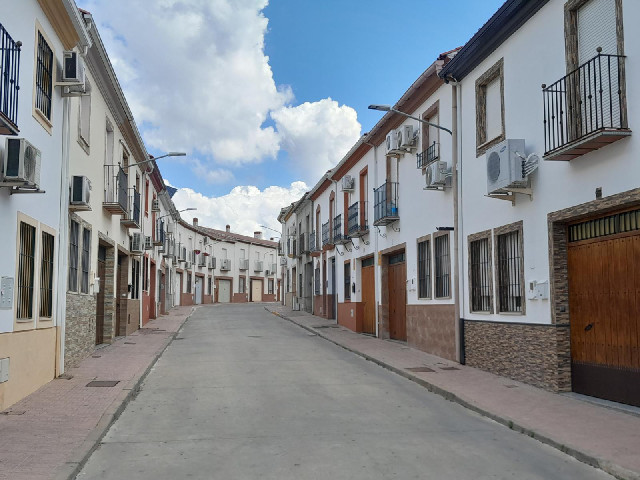 Several of the roads in this estate are named after dates and there's quite a lot of overlap with th...