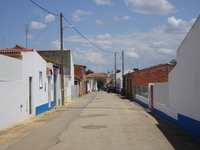 A parallel road which I thought looked prettier.