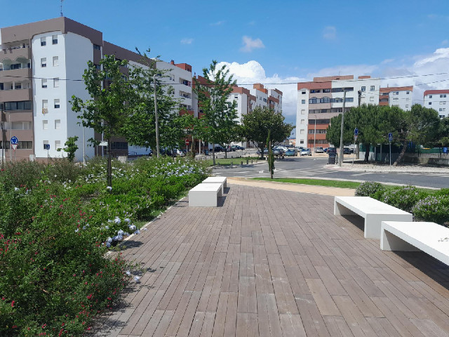 It's much too hot to sit here.