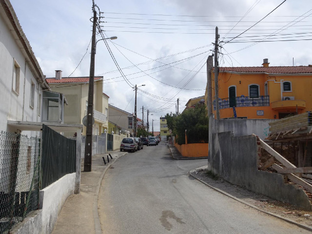 4th of October Road.