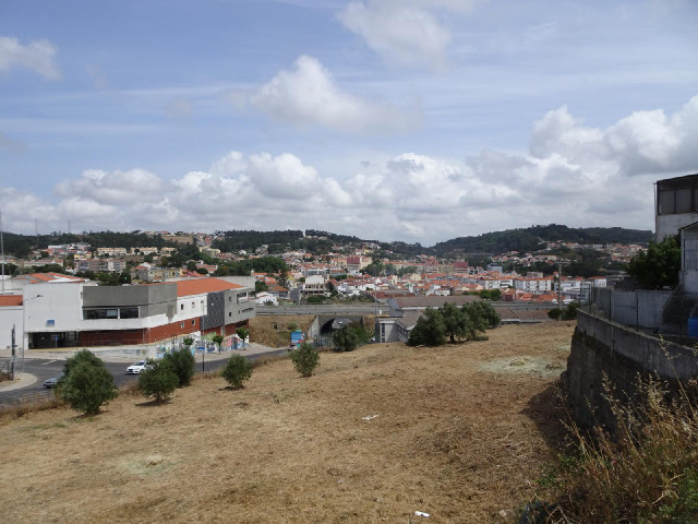 A quick view from 4th of October Road. Now I'll have to leave because one of the neighbours is watch...