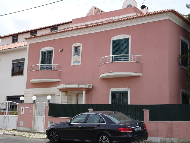 The rising sun motif on this house does actually make some sense because it's on the corner of 16th ...