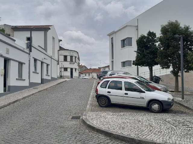 20th of October Road in Sobral de Monte Agra&ccedil;o.