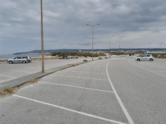 I'm moved a little bit further up the coast to a town which seems to be called Cova at one end and G...