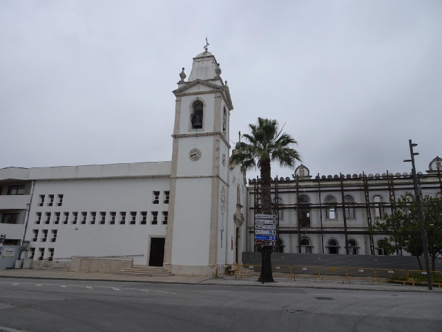 This is the clock which has been making all the noise. It doesn't chime at night.