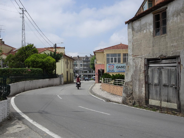 30th of August Road. The grey building in the middle of the picture is on the square where I parked....