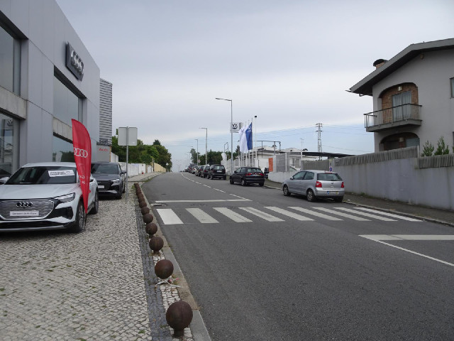 8th of August Road is where the car dealerships are.