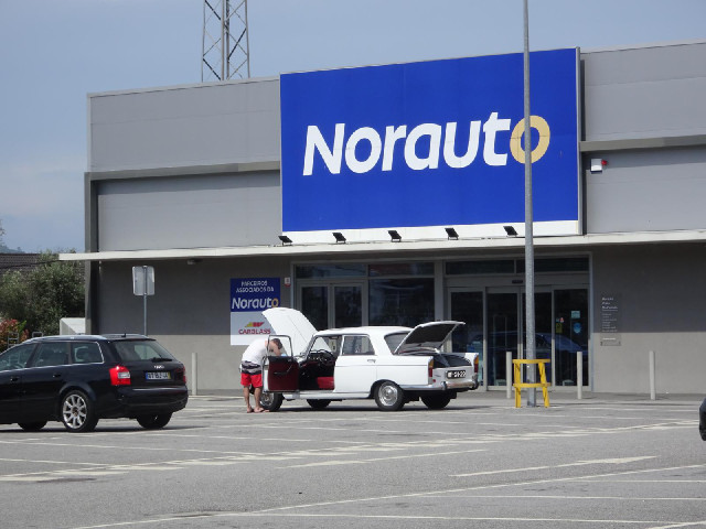 There an electrical retailer next door. It sells computer cables but not the one which I need to inc...