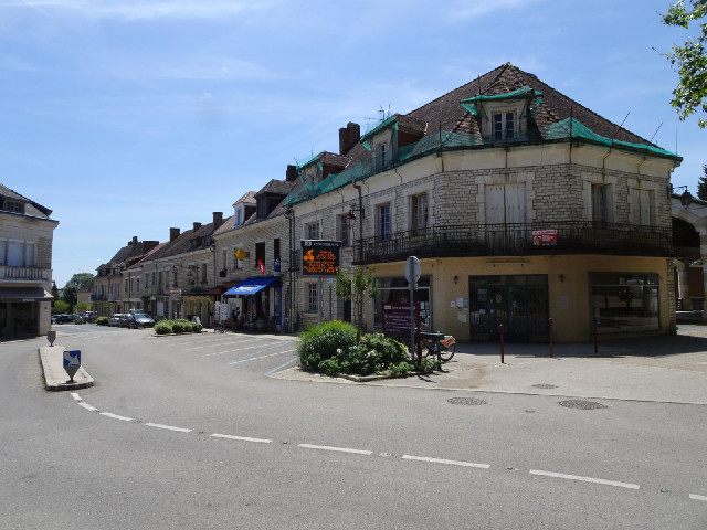 Rouffignac-Saint-Cernin-de-Reilhac.