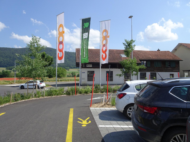 My next sign is the blue bar on the building across the road, below the green banner, so again I'm p...