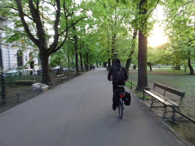 Riding through Planty, the park which encircles the old town where the walls used to be.