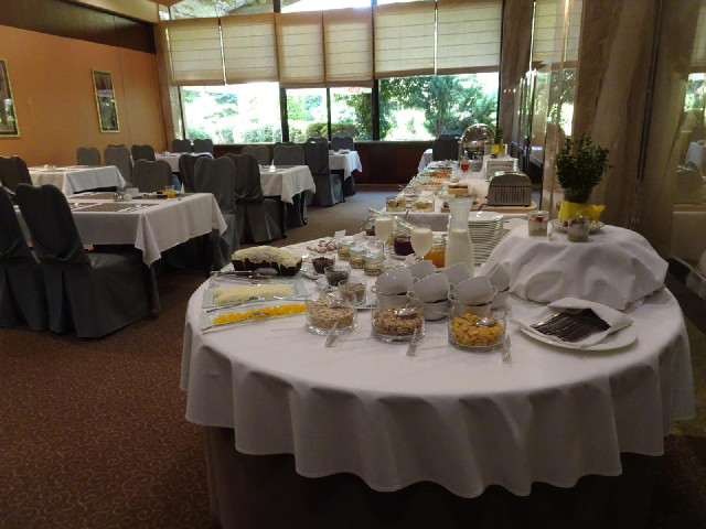 Another good breakfast. There's nobody else here though.