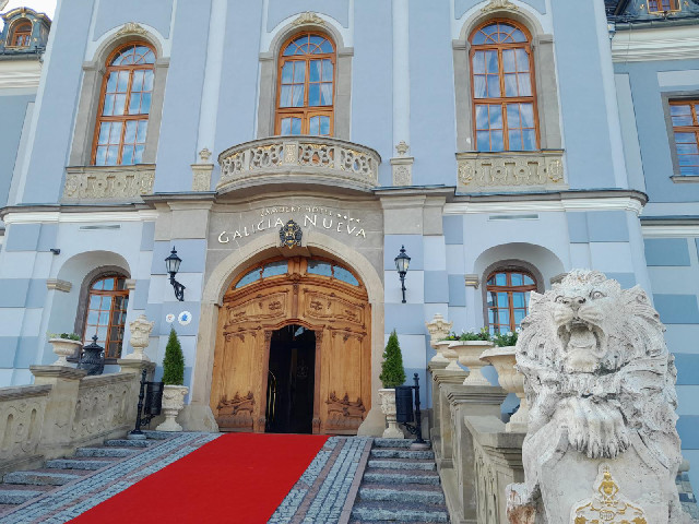 It does look quite posh.