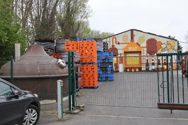 There isn't actually anything that I want to do here though so let's get into Brussels and then I'll...