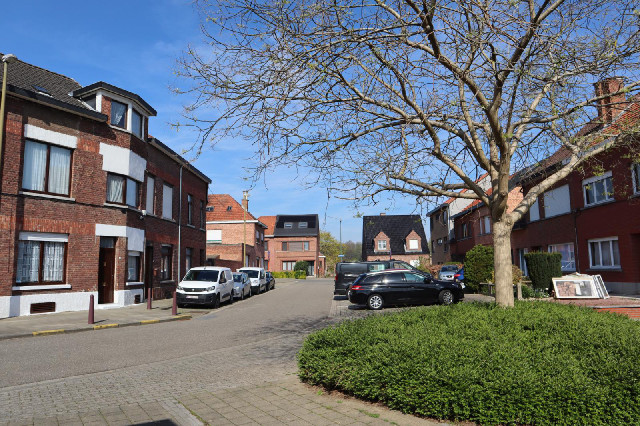 This is today's first target, in the North of Leuven.