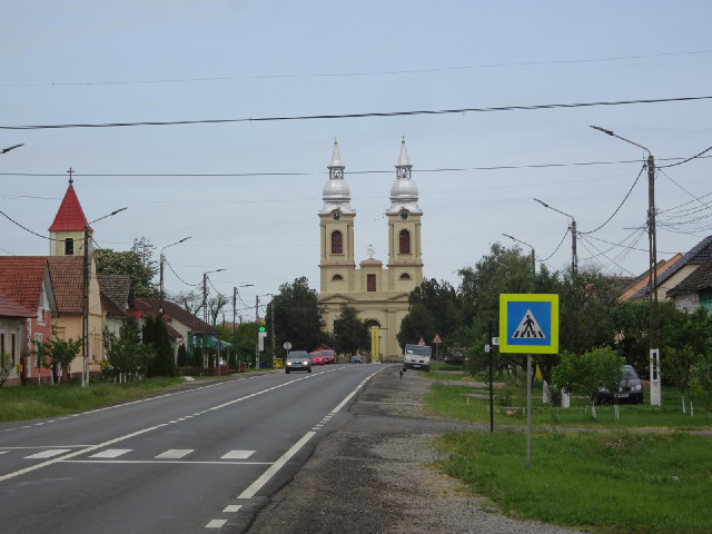 This morning, I am retracing a route which I cycled in 2005, but in the opposite direction. This vil...