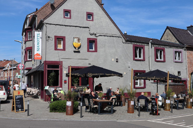 The weather has been miserable and rainy ever since the winter. Today it has really brightened up an...