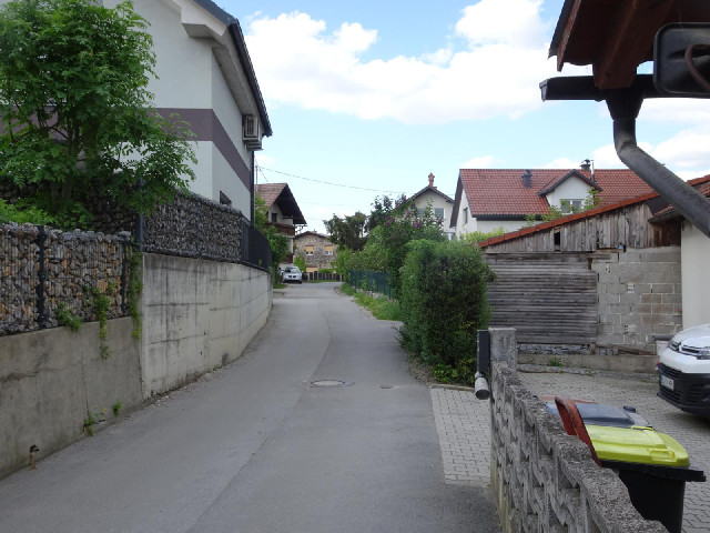 Looking the other way along 13th July Road.