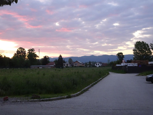 Slovenian dawn. Today is kind of a day off as I won't be driving anywhere. My plan is to go on a 27 ...